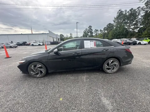 More photos of 2024 Hyundai Elantra Limited at Automaxx of the Carolinas, SC