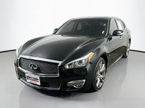 Another view of 2017 INFINITI Q70L 5.6X for sale in Summerville, SC at Automaxx of the Carolinas