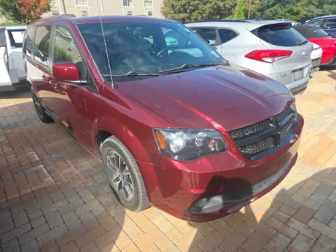 Red 2018 Dodge Grand Caravan SE Plus for sale in Summerville, SC