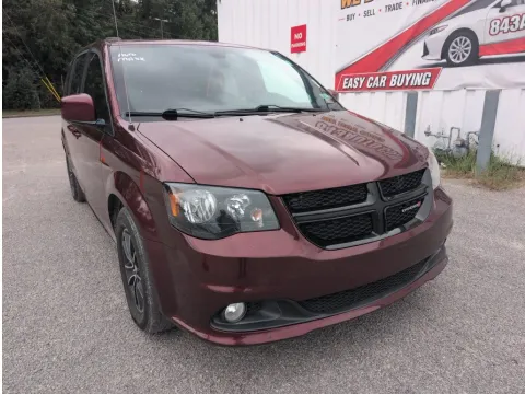 Red 2018 Dodge Grand Caravan SE Plus for sale in Summerville, SC