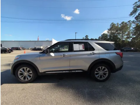 More photos of 2023 Ford Explorer XLT at Automaxx of the Carolinas, SC