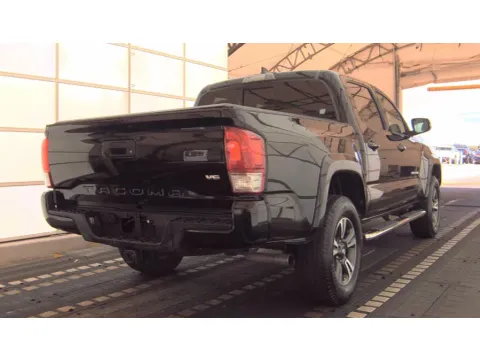 More photos of 2017 Toyota Tacoma TRD Sport at Automaxx of the Carolinas, SC