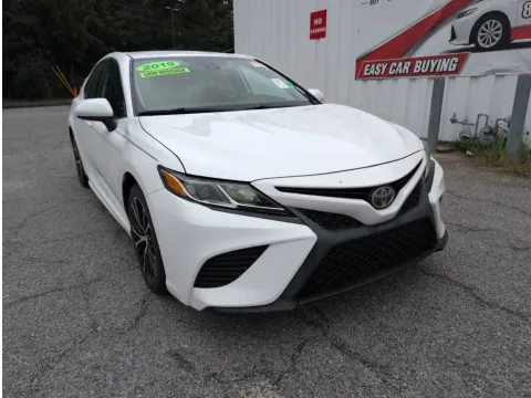 White 2019 Toyota Camry SE for sale in Summerville, SC