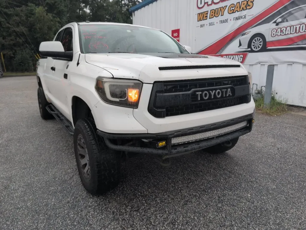 White 2017 Toyota Tundra SR5 for sale in Summerville, SC