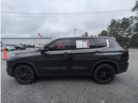 More photos of 2024 Mitsubishi Outlander SE Black Edition at Automaxx of the Carolinas, SC