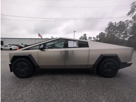 More photos of 2025 Tesla Cybertruck at Automaxx of the Carolinas, SC