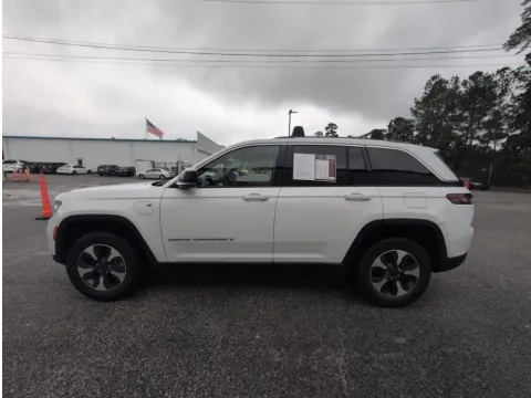 More photos of 2022 Jeep Grand Cherokee 4xe at Automaxx of the Carolinas, SC