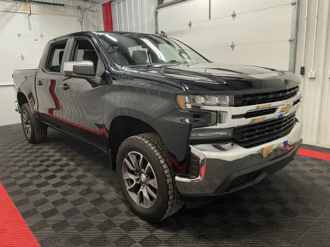 More photos of 2020 Chevrolet Silverado 1500 LT at Oakley Auto World, MO