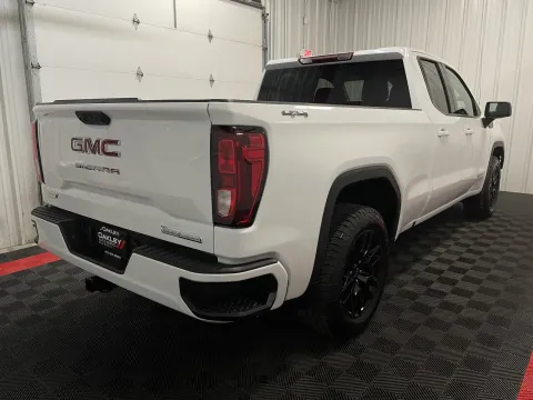 More photos of 2024 GMC Sierra 1500 Elevation at Oakley Auto World, MO