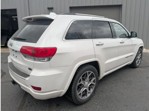 More photos of 2020 Jeep Grand Cherokee Overland at Oakley Auto World, MO