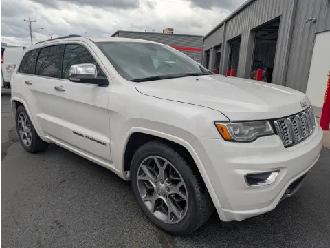 More photos of 2020 Jeep Grand Cherokee Overland at Oakley Auto World, MO