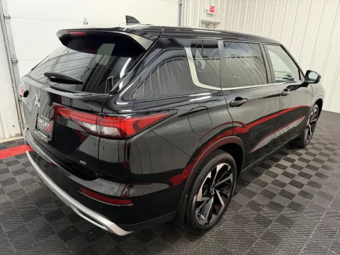 More photos of 2022 Mitsubishi Outlander Black Edition at Oakley Auto World, MO