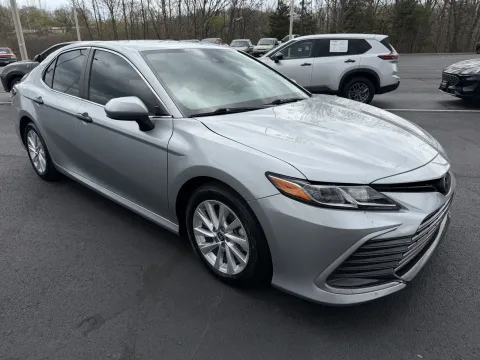 More photos of 2023 Toyota Camry LE at Oakley Auto World, MO