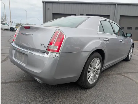 More photos of 2014 Chrysler 300 C at Oakley Auto World, MO