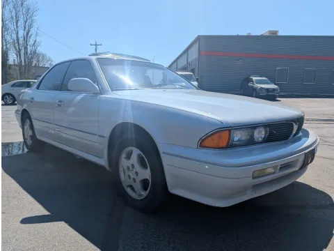 More photos of 1994 Mitsubishi Diamante LS at Oakley Auto World, MO