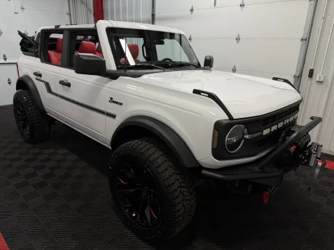 More photos of 2023 Ford Bronco at Oakley Auto World, MO