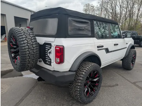More photos of 2023 Ford Bronco at Oakley Auto World, MO