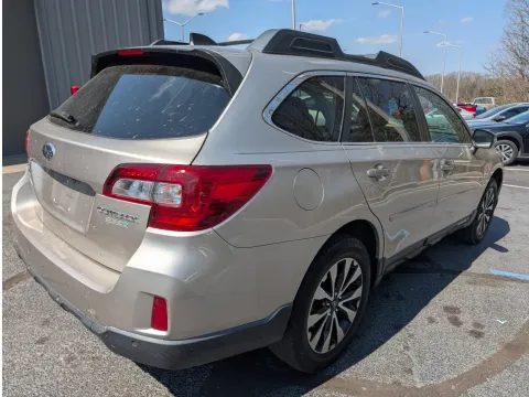 More photos of 2017 Subaru Outback 2.5i at Oakley Auto World, MO