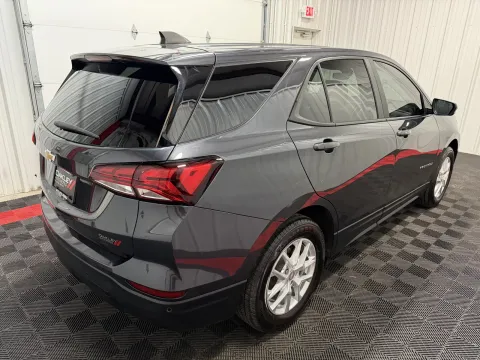 More photos of 2022 Chevrolet Equinox LS at Oakley Auto World, MO