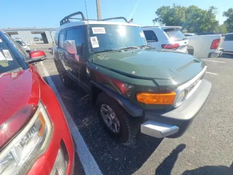 More photos of 2014 Toyota FJ Cruiser at Oakley Auto World, MO