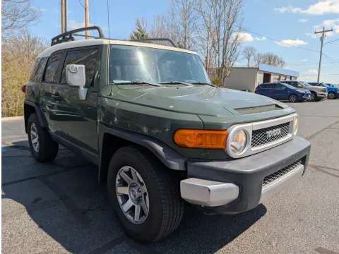 More photos of 2014 Toyota FJ Cruiser at Oakley Auto World, MO