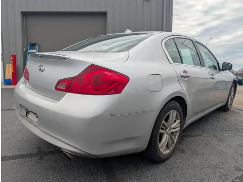 More photos of 2011 INFINITI G37 X at Oakley Auto World, MO