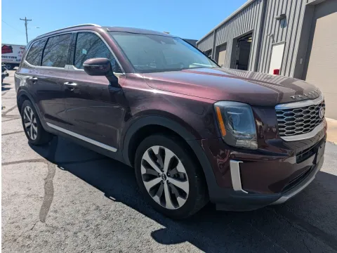 More photos of 2021 Kia Telluride S at Oakley Auto World, MO