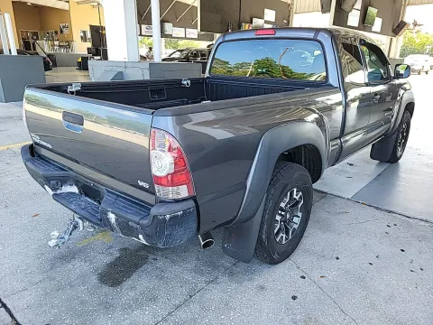 More photos of 2009 Toyota Tacoma at Oakley Auto World, MO