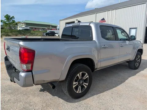 More photos of 2017 Toyota Tacoma TRD Sport at Oakley Auto World, MO