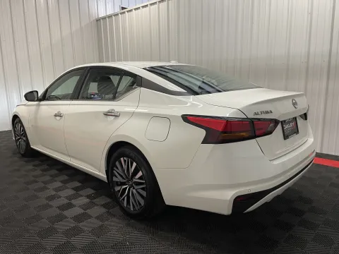 Photos of 2025 Nissan Altima 2.5 SV for sale in Branson West, MO at Oakley Auto World