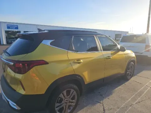 More photos of 2023 Kia Seltos S at Oakley Auto World, MO