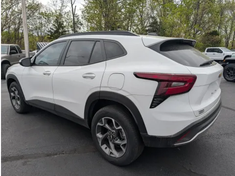 Photos of 2024 Chevrolet Trax LT for sale in Branson West, MO at Oakley Auto World