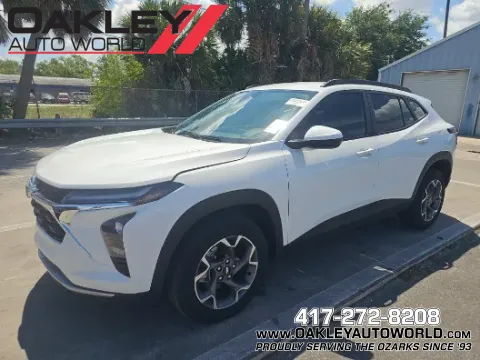 White 2024 Chevrolet Trax LT for sale in Branson West, MO