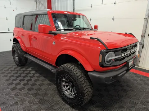 More photos of 2023 Ford Bronco Outer Banks at Oakley Auto World, MO