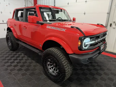 More photos of 2023 Ford Bronco Outer Banks at Oakley Auto World, MO