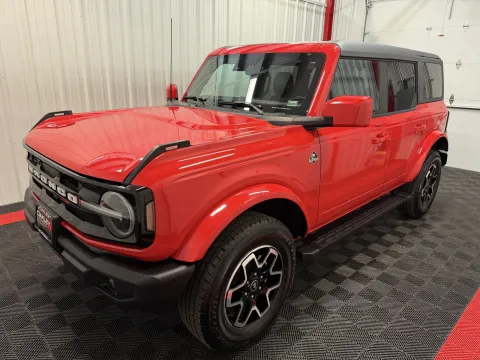 More photos of 2023 Ford Bronco Outer Banks at Oakley Auto World, MO