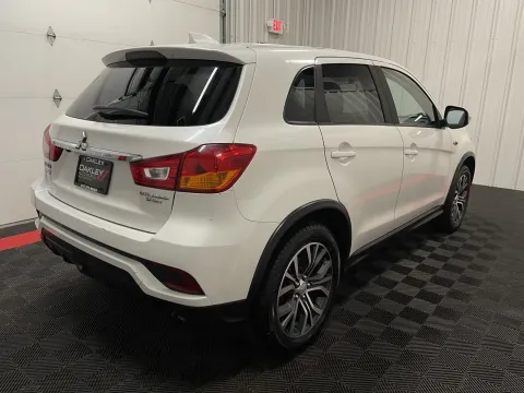 More photos of 2018 Mitsubishi Outlander Sport 2.0 ES at Oakley Auto World, MO
