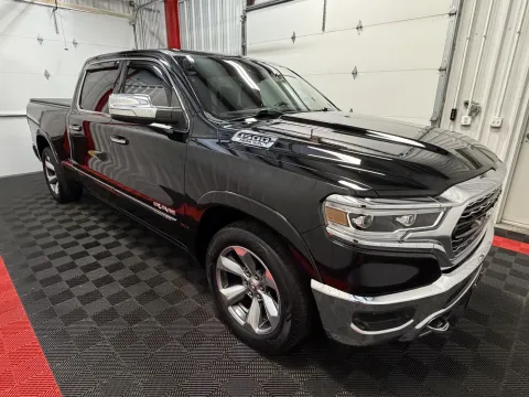 More photos of 2019 Ram 1500 Limited at Oakley Auto World, MO