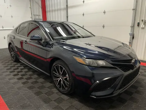 More photos of 2021 Toyota Camry SE at Oakley Auto World, MO