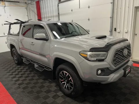 More photos of 2020 Toyota Tacoma TRD Sport at Oakley Auto World, MO