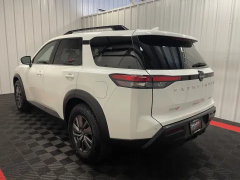 Photos of 2022 Nissan Pathfinder SV for sale in Branson West, MO at Oakley Auto World