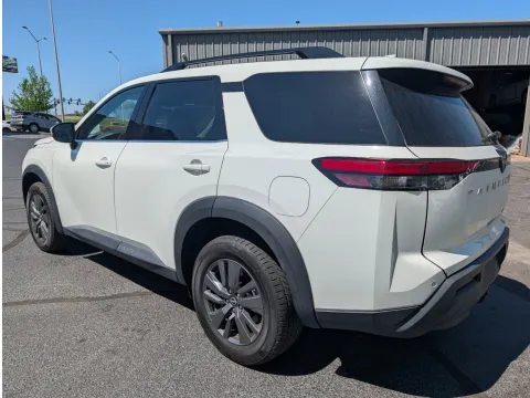 Photos of 2022 Nissan Pathfinder SV for sale in Branson West, MO at Oakley Auto World