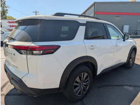 More photos of 2022 Nissan Pathfinder SV at Oakley Auto World, MO