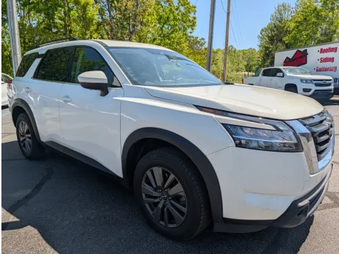 More photos of 2022 Nissan Pathfinder SV at Oakley Auto World, MO