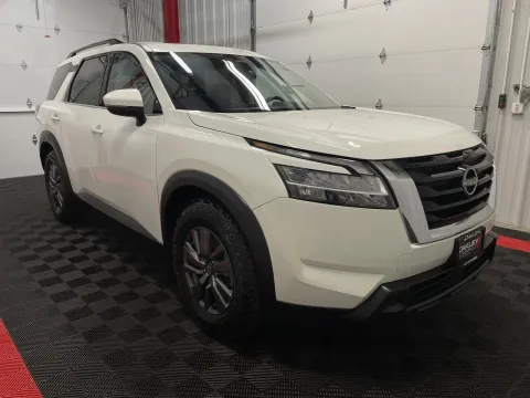 More photos of 2022 Nissan Pathfinder SV at Oakley Auto World, MO