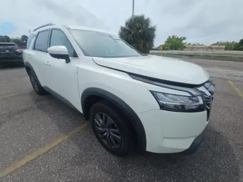 More photos of 2022 Nissan Pathfinder SV at Oakley Auto World, MO
