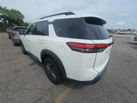 Photos of 2022 Nissan Pathfinder SV for sale in Branson West, MO at Oakley Auto World