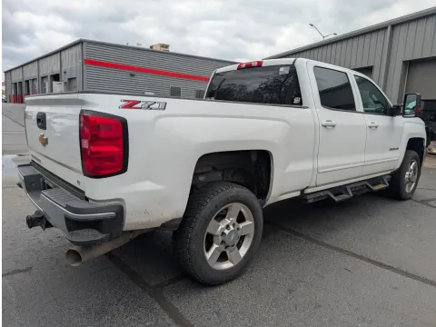 More photos of 2018 Chevrolet Silverado 2500HD LT at Oakley Auto World, MO