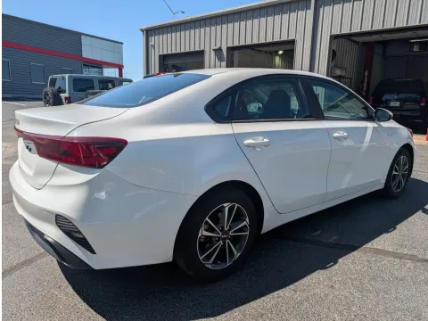 More photos of 2023 Kia Forte LXS at Oakley Auto World, MO