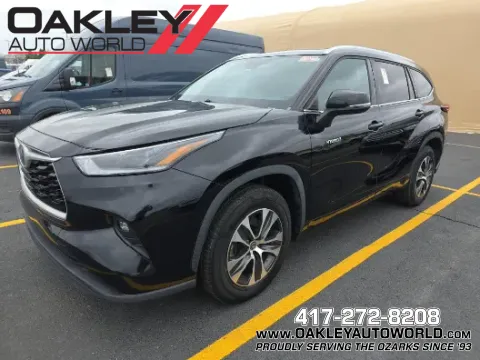 Black 2021 Toyota Highlander Hybrid XLE for sale in Branson West, MO